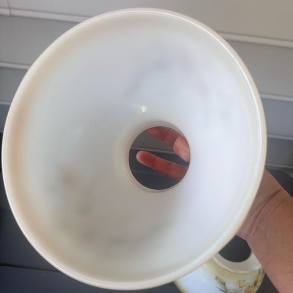 Vintage Sunflower Ceramic Milkglass lampshades - Picture 3 of 9